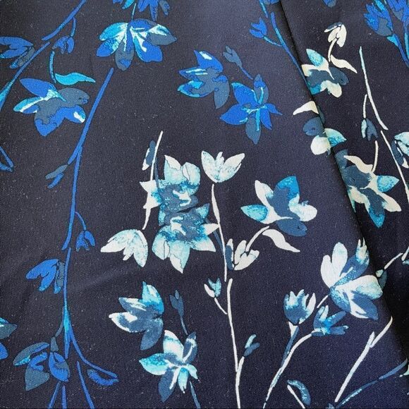 Roz & Ali Black with Blue Floral Print Skater Mini Skirt - Size Medium - Picture 2 of 7